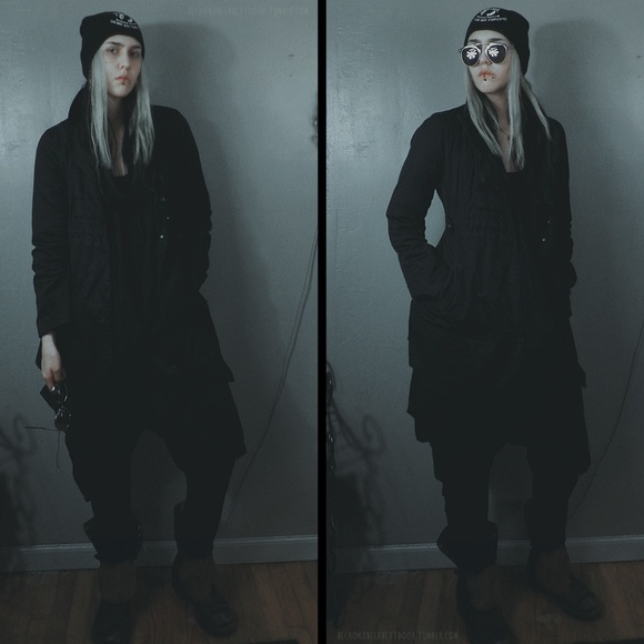 Meet your Posher, William - Picture 2 of 5